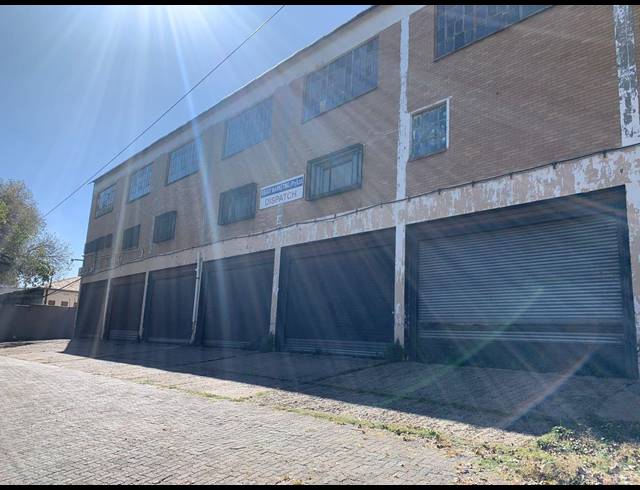 16,000M² WAREHOUSE TO LET IN INDUSTRIA
